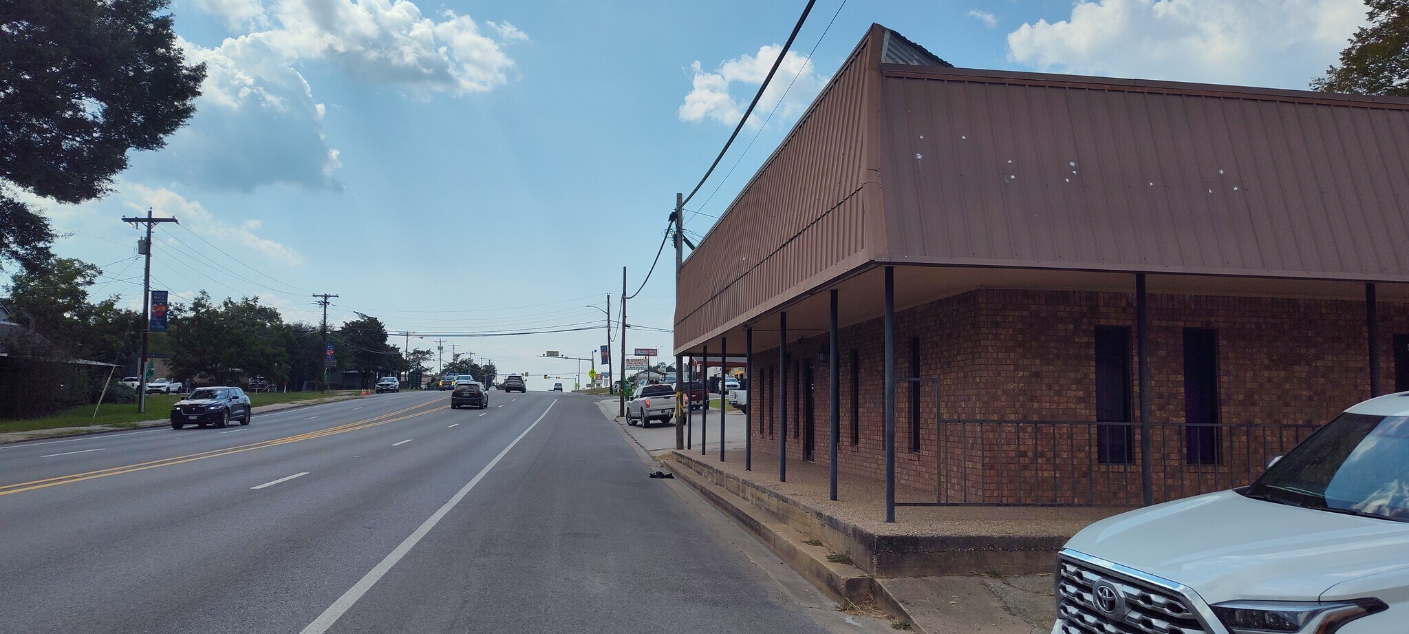 510 W Church St, Livingston, TX à louer Photo principale- Image 1 de 11