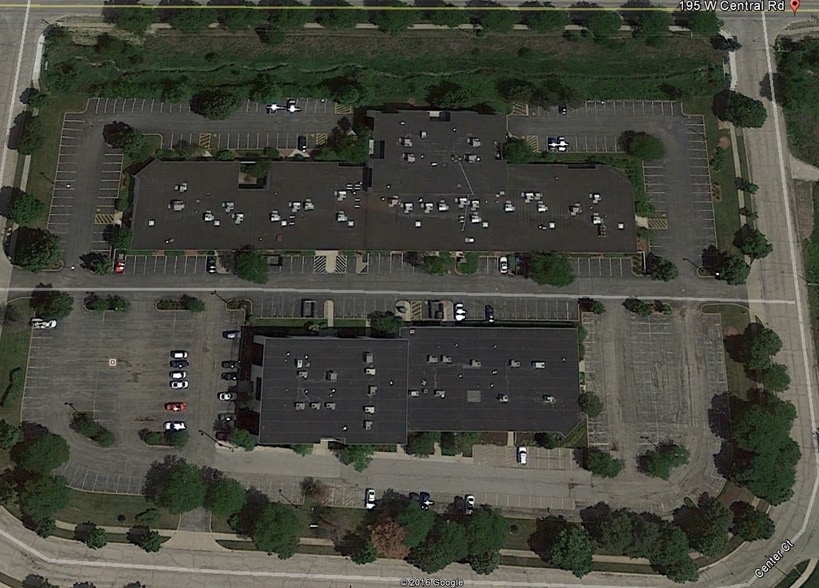 105-195 W Central Rd, Schaumburg, IL for lease - Building Photo - Image 2 of 20