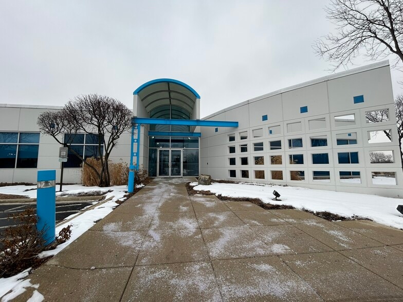 265 Spring Lake Dr, Itasca, IL for lease - Building Photo - Image 2 of 27