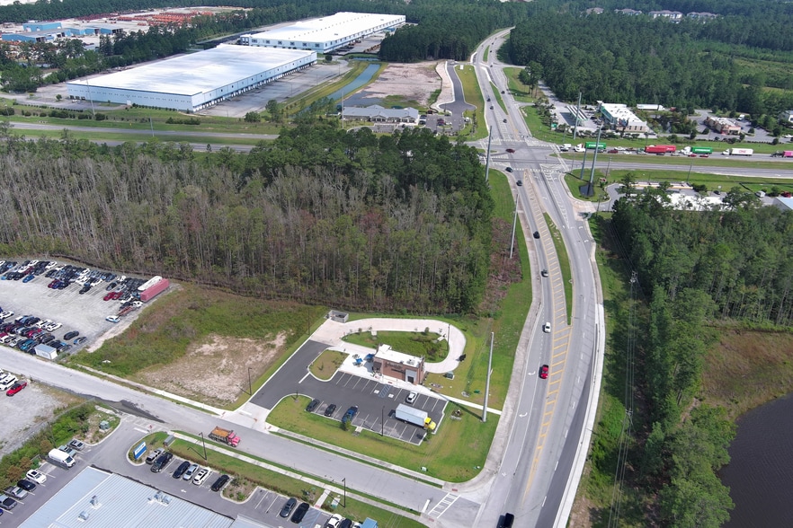 102 Jim Benton Ct, Port Wentworth, GA à vendre - Aérien - Image 2 de 4