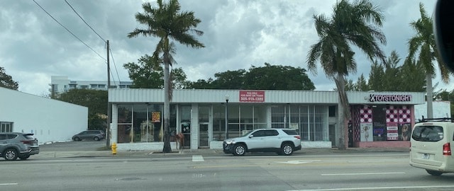 8310-8330 Biscayne Blvd, Miami, FL for lease - Building Photo - Image 1 of 4