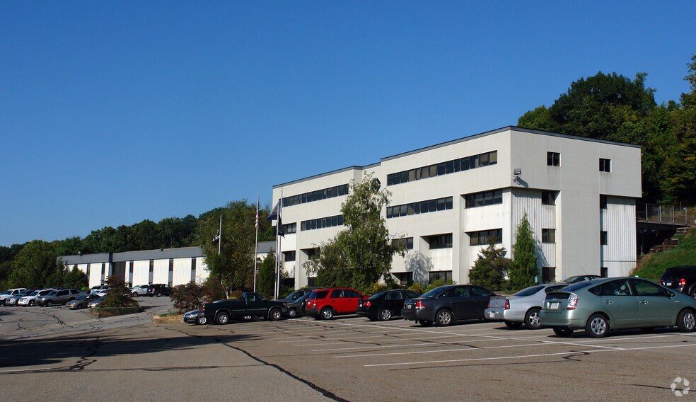 1000 Park Dr, Lawrence, PA à louer - Photo du bâtiment - Image 3 de 28