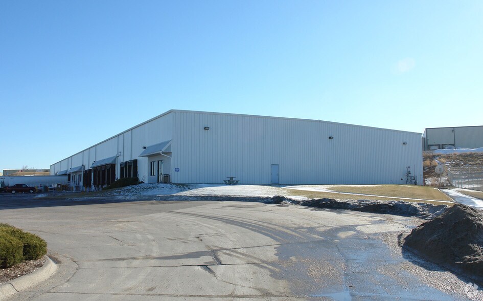 13593 Giles Rd, Omaha, NE for lease - Building Photo - Image 2 of 20