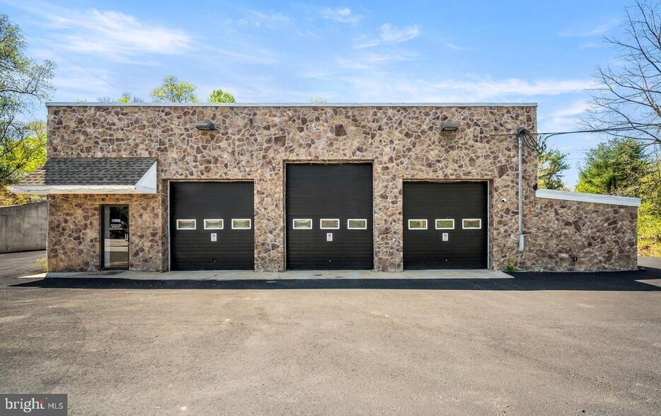1851 Pottstown Pike, Pottstown, PA for sale - Building Photo - Image 1 of 29