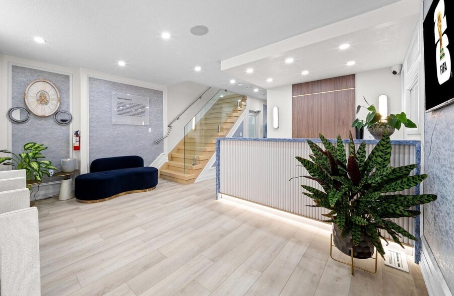 6461 Mayfield Rd, Brampton, ON for sale - Interior Photo - Image 2 of 4