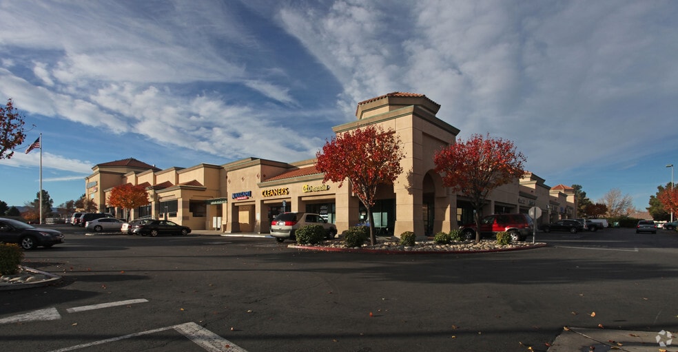 2044 W Avenue K, Lancaster, CA for lease - Primary Photo - Image 1 of 4