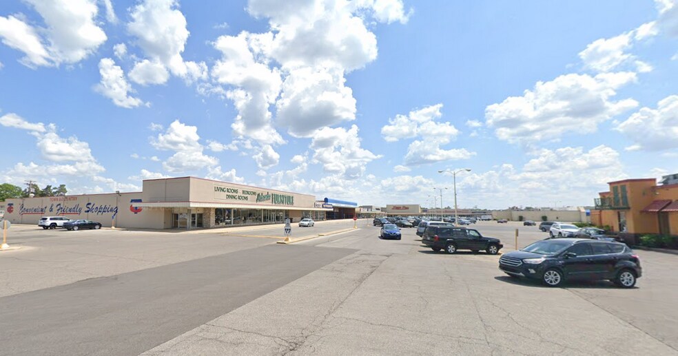 822 W McKinley Ave, Mishawaka, IN à vendre - Photo du bâtiment - Image 3 de 10