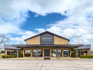 Plus de détails pour 1345 S Eastwood Dr, Woodstock, IL - Commerce de détail à vendre