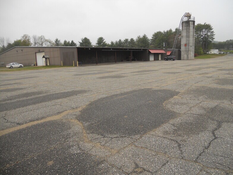 10 Precision Dr, North Springfield, VT à louer - Photo du bâtiment - Image 2 de 34