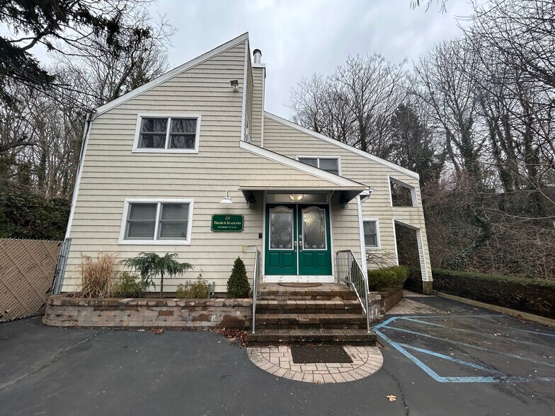 191 Terry Rd, Smithtown, NY à vendre - Photo du bâtiment - Image 3 de 14