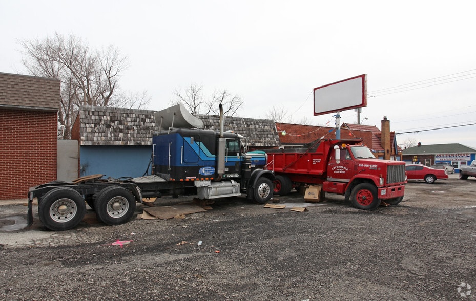 8023 Prospect Ave, Kansas City, MO for sale - Building Photo - Image 2 of 2