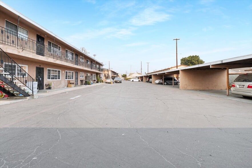 4434-4436 Clara St, Cudahy, CA for sale - Building Photo - Image 3 of 9