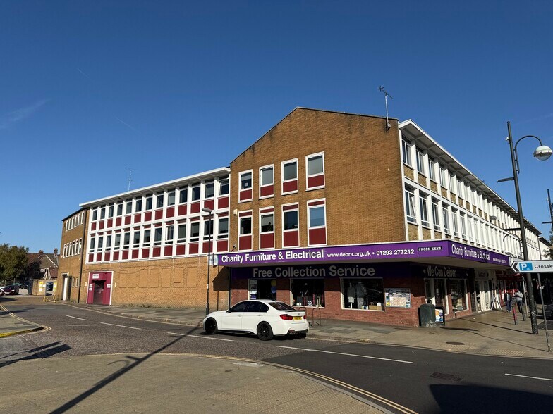 50-52 The Broadway, Crawley à louer - Photo du bâtiment - Image 2 de 11