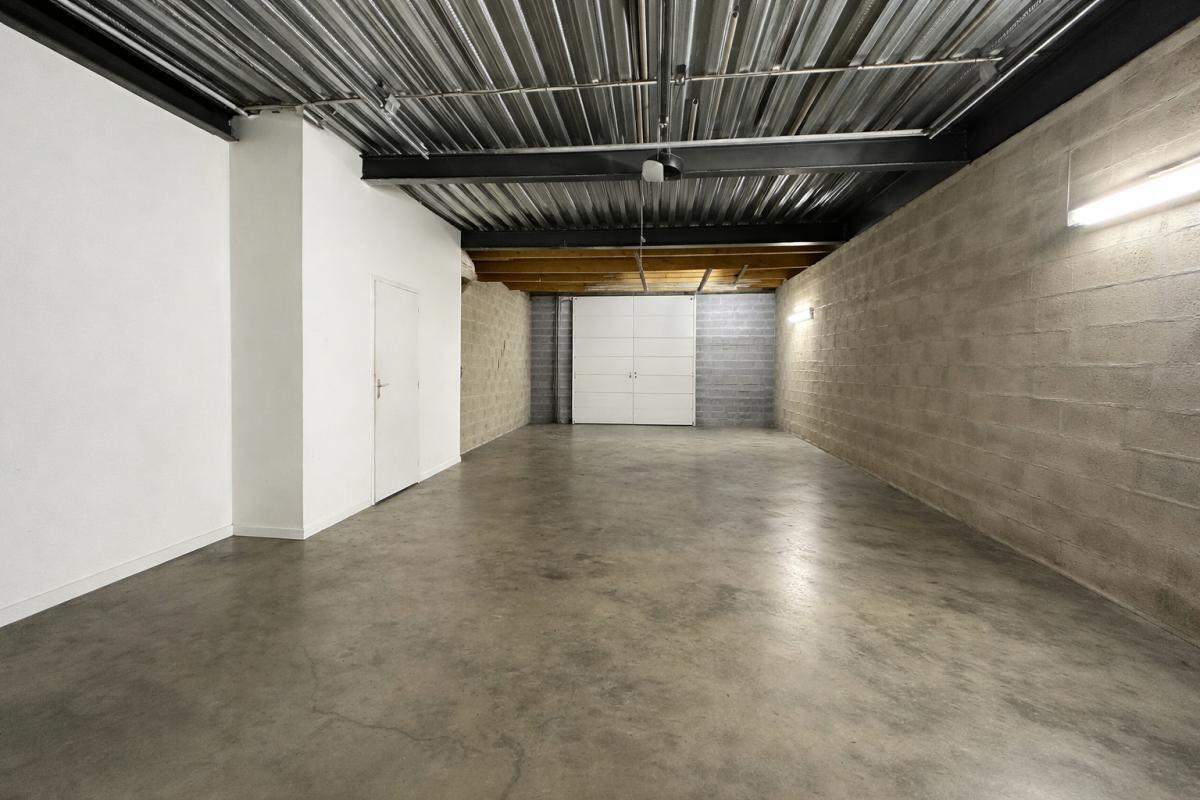 Flex in Brie-Comte-Robert for lease Interior Photo- Image 1 of 8