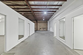 100 Parry St, Newcastle West à louer Photo intérieure- Image 2 de 7