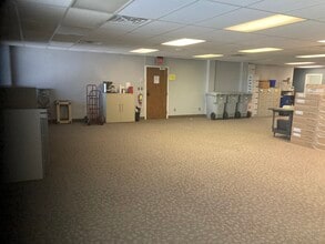 6363 York Rd, Parma Heights, OH for lease Interior Photo- Image 2 of 17