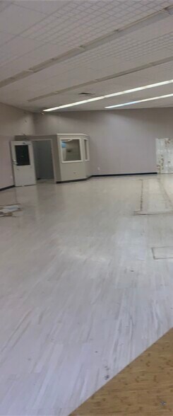 7880 Moffett Rd, Semmes, AL à louer - Photo intérieure - Image 2 de 9