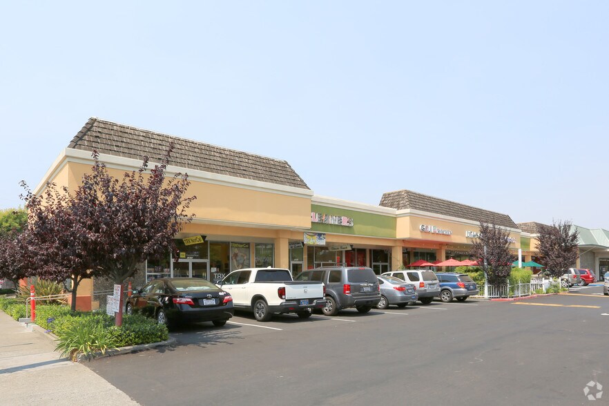 1915-2075 Mendocino Ave, Santa Rosa, CA à louer - Photo du bâtiment - Image 2 de 7