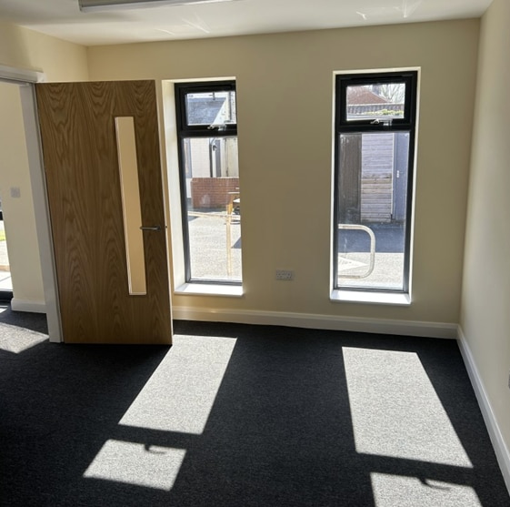 York Rd, York for lease Interior Photo- Image 1 of 1