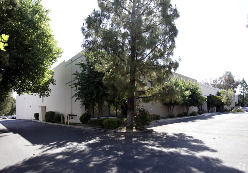27778 Avenue Hopkins, Valencia, CA for lease - Building Photo - Image 2 of 2