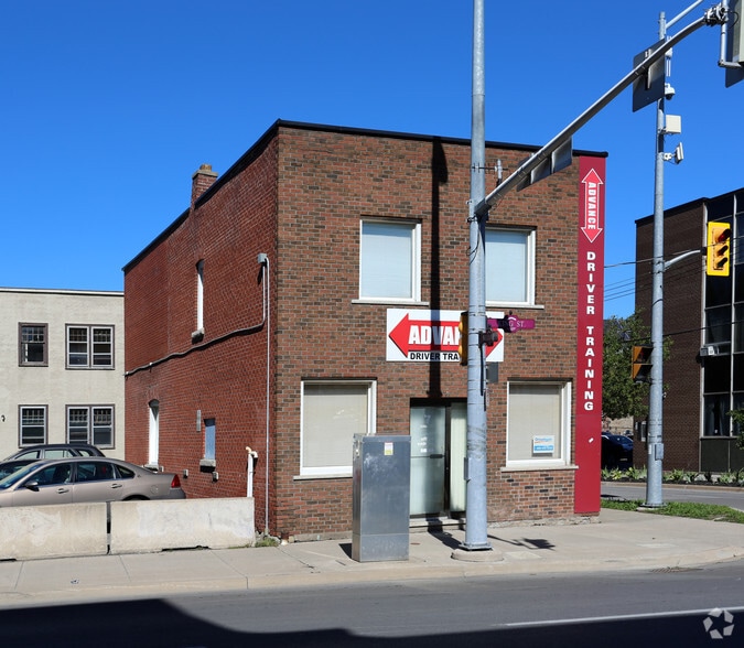 27 William St, St Catharines, ON for sale - Building Photo - Image 3 of 11
