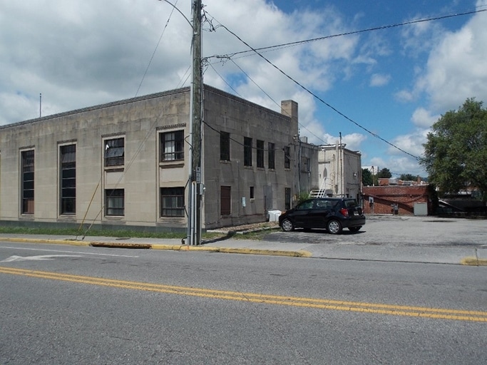 100-108 N Main St, Blacksburg, VA for lease - Building Photo - Image 3 of 13