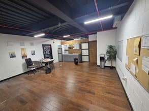 845-873 S 55th St, Philadelphia, PA à louer Photo intérieure- Image 1 de 3