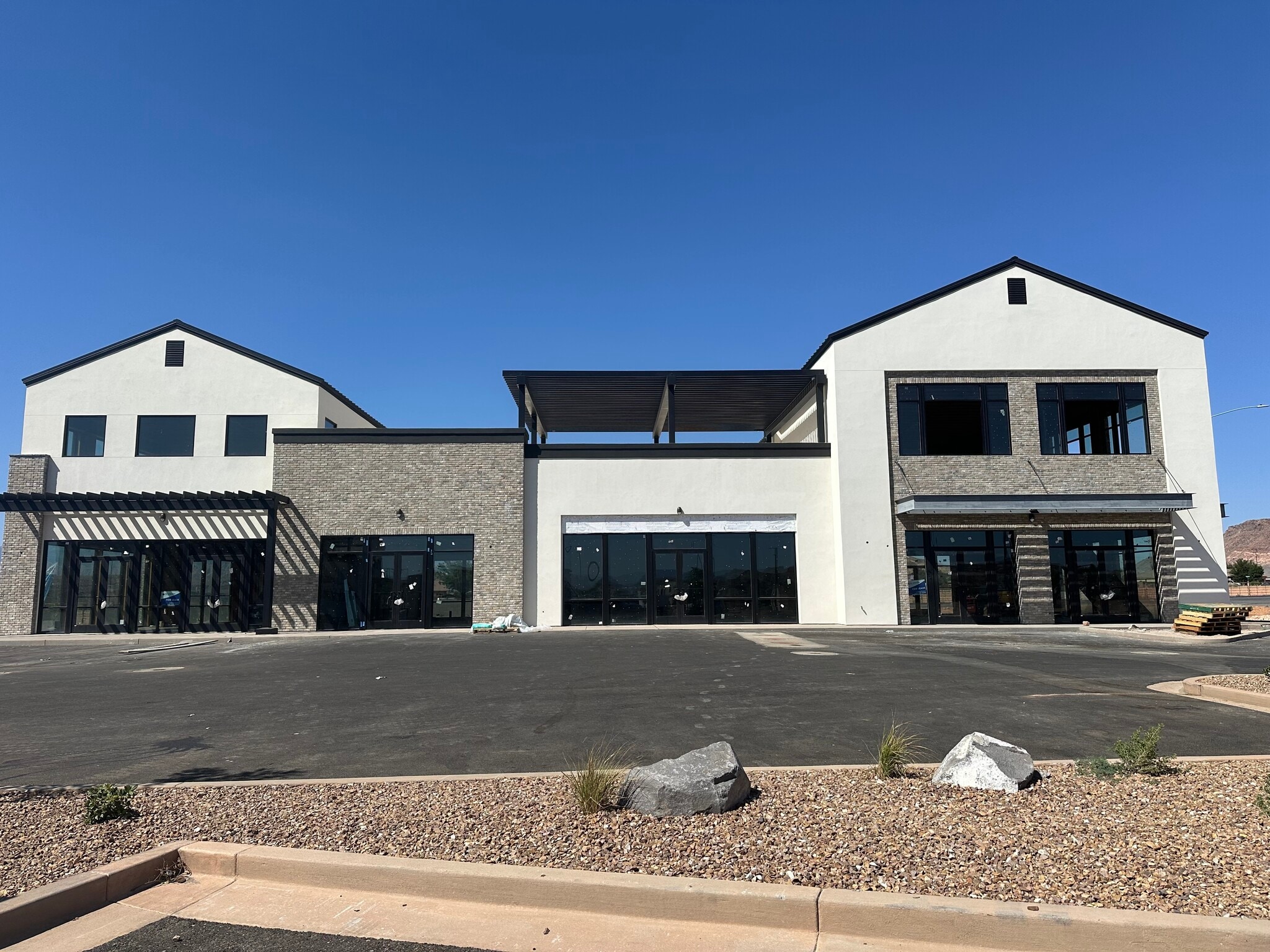 767 E Hayfield Dr, Washington, UT for lease Primary Photo- Image 1 of 5
