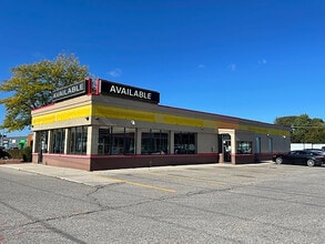 575 Grand Av W, Chatham, ON for lease Building Photo- Image 2 of 2