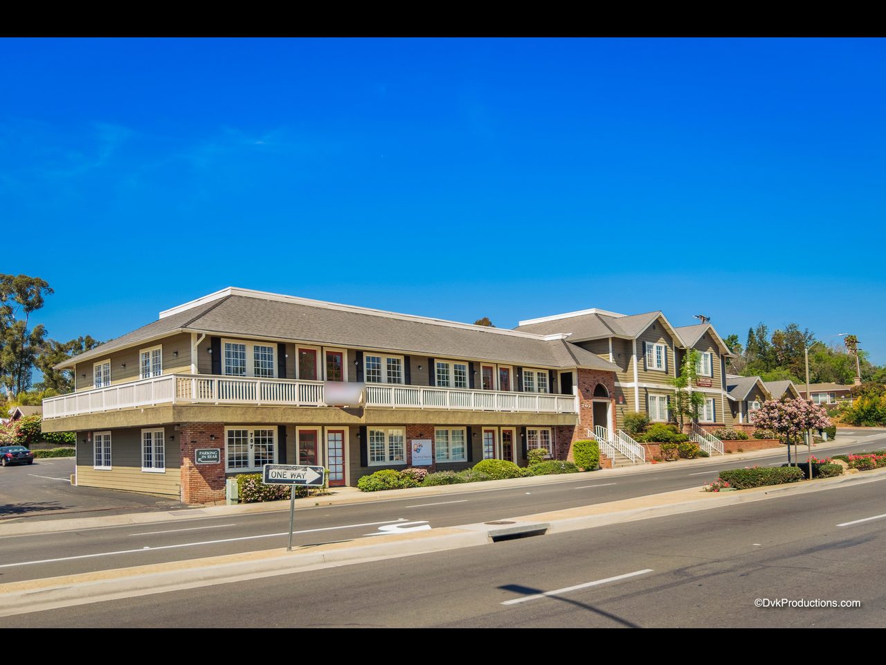 707 Civic Center Dr, Vista, CA for lease Building Photo- Image 1 of 6