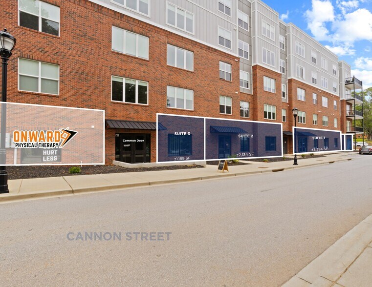 1004 Parkview Greer Cir, Greer, SC à louer - Photo du bâtiment - Image 3 de 23