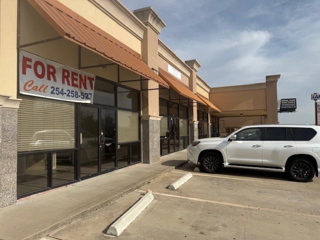 311 E Stan Schlueter Loop, Killeen, TX à louer Photo intérieure- Image 1 de 17