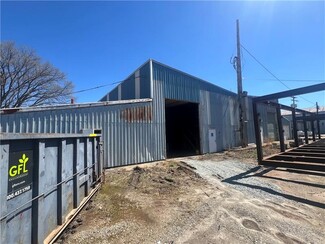 More details for 125 N 4th St, Connellsville, PA - Industrial for Lease