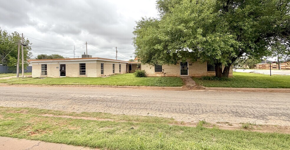 125 Avenue J, Anson, TX à vendre - Photo du bâtiment - Image 2 de 36