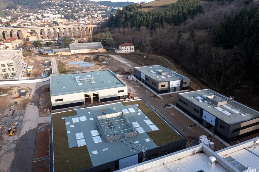 17 Rue De Paris, Tarare à vendre - Photo du bâtiment - Image 2 de 2