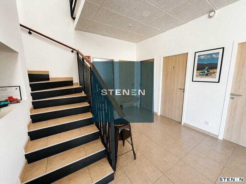 Office in Arles for lease - Interior Photo - Image 3 of 6