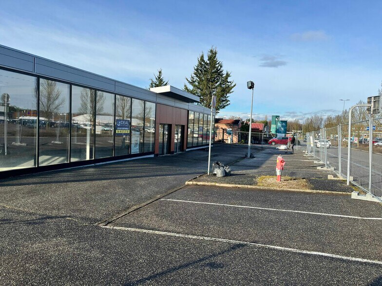 Retail in Haguenau for lease - Building Photo - Image 2 of 12