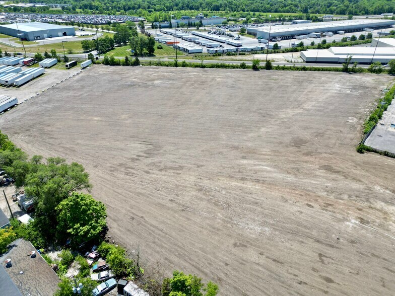 2505 N Sherman Dr, Indianapolis, IN à louer - Photo intérieure - Image 3 de 7