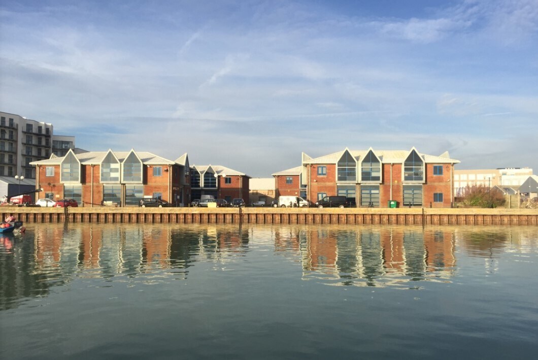 Brighton Rd, Shoreham By Sea à louer Photo du bâtiment- Image 1 de 3