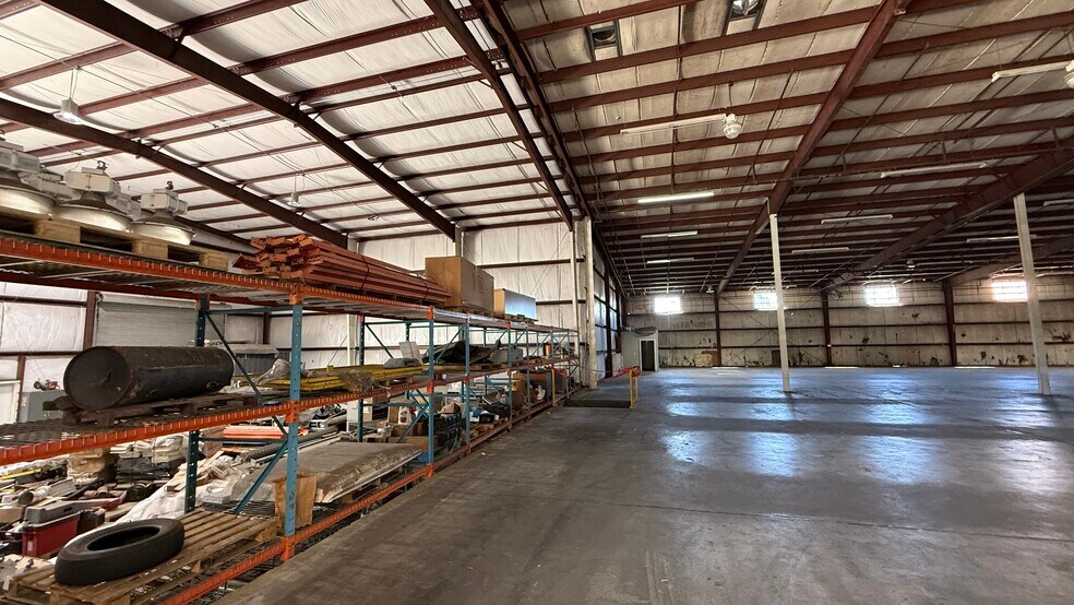 306 Rogers St, Barnesville, GA à louer - Photo du bâtiment - Image 3 de 11