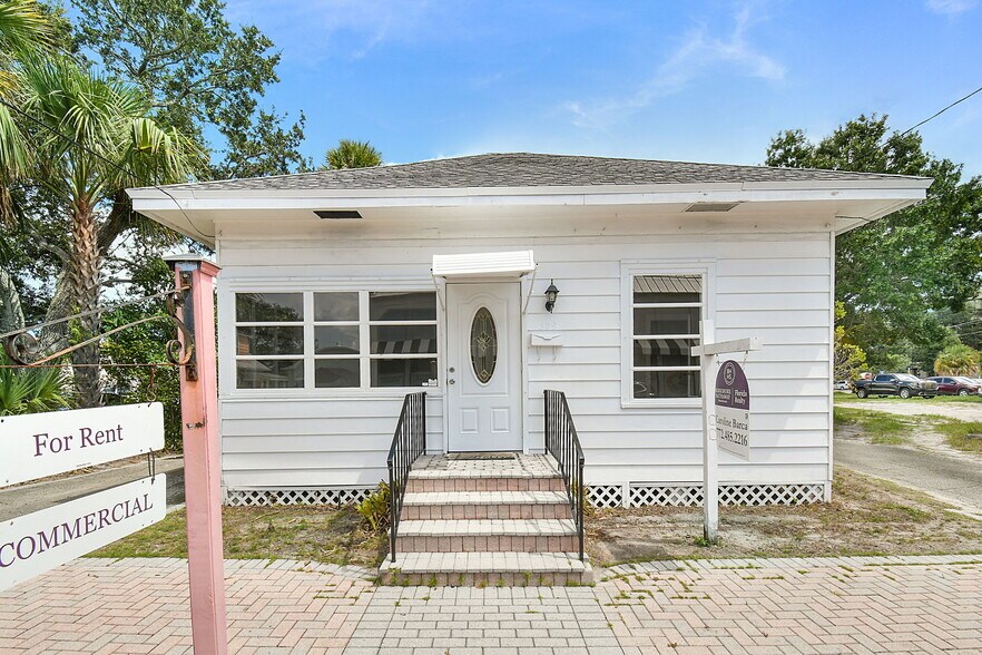 309 SE Denver Ave, Stuart, FL à louer - Photo du bâtiment - Image 2 de 25