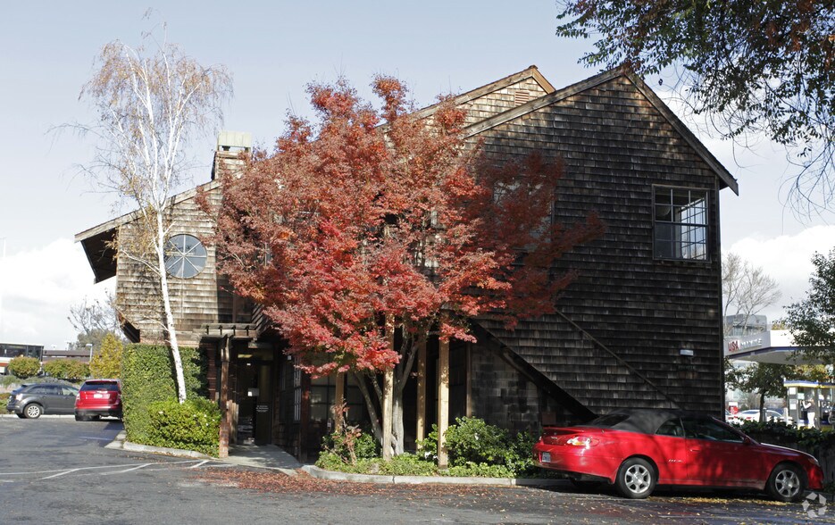 255 Ygnacio Valley Rd, Walnut Creek, CA à vendre - Photo du bâtiment - Image 3 de 13