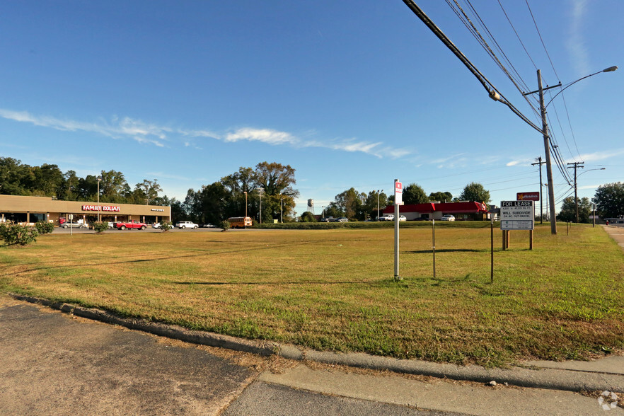 1342 W Main St, Danville, VA for lease - Primary Photo - Image 1 of 3