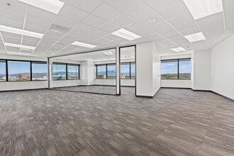 5000 Birch St, Newport Beach, CA à louer Photo intérieure- Image 2 de 9