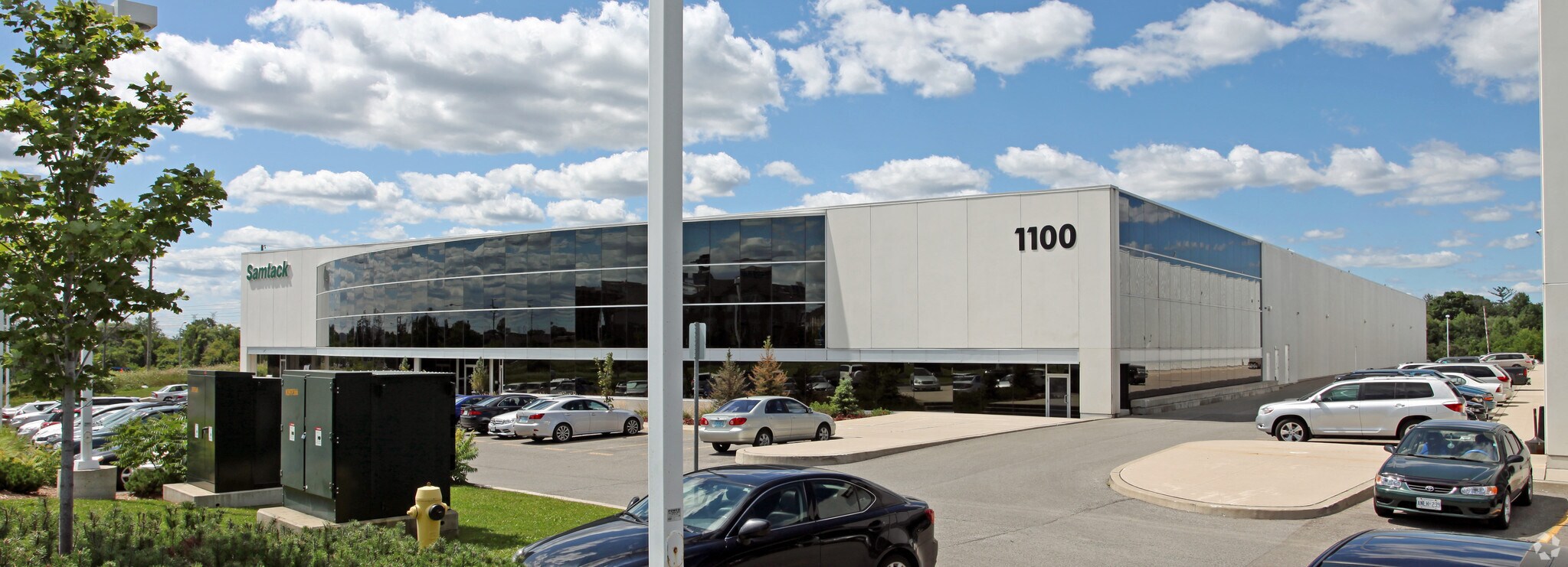 1100-1200 Rodick Rd, Markham, ON à vendre Photo du bâtiment- Image 1 de 1