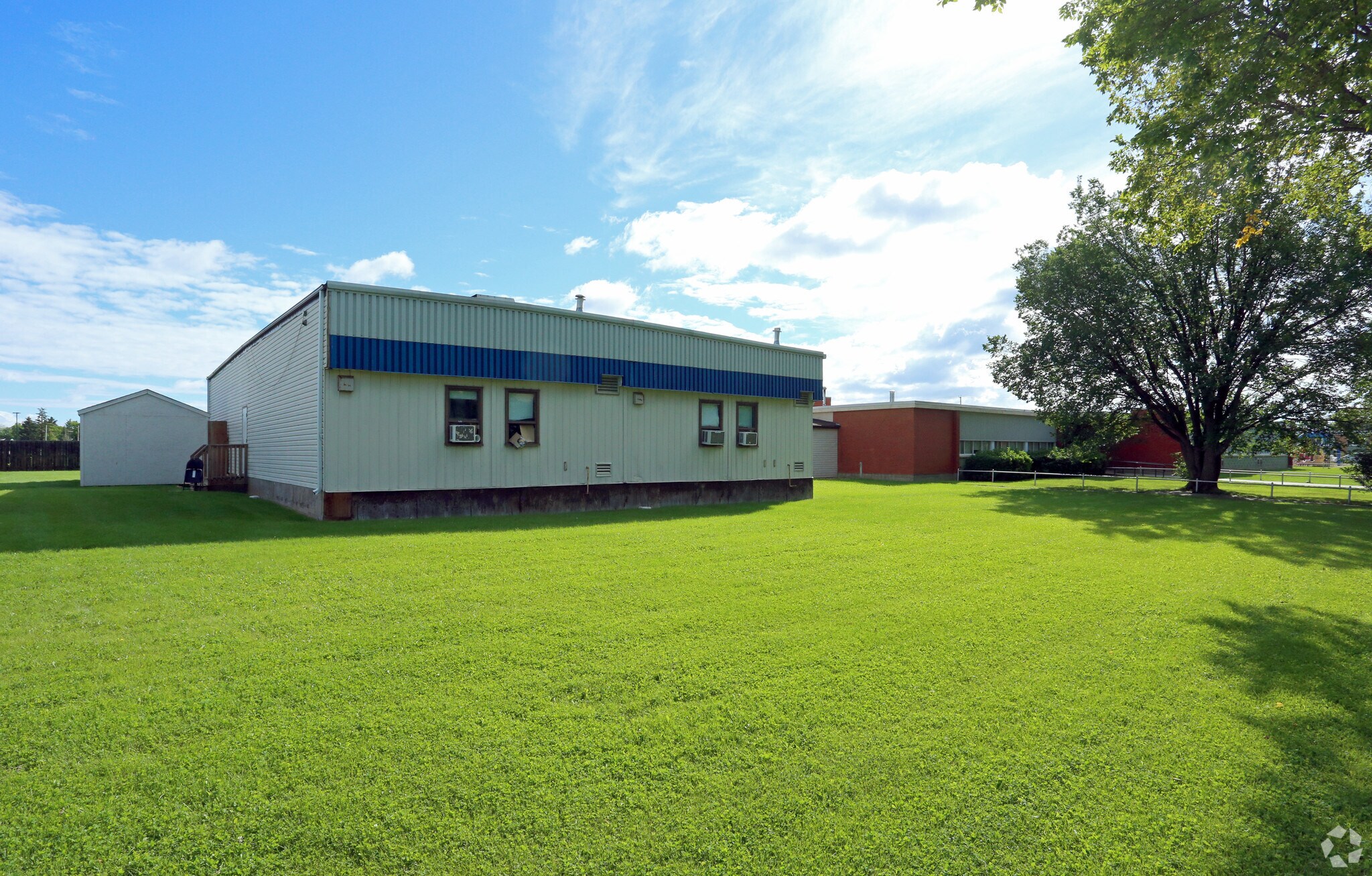 10735 McQueen Rd, Edmonton, AB for sale Primary Photo- Image 1 of 1