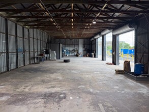 301 Charlie Griffin Rd, Plant City, FL à louer Photo intérieure- Image 1 de 20