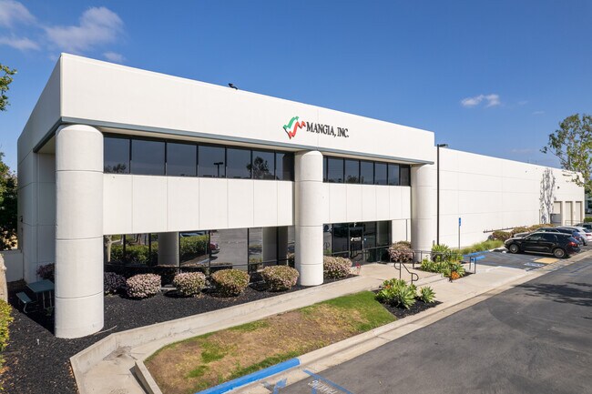 Plus de détails pour 15041 Bake Pky, Irvine, CA - Industriel à louer