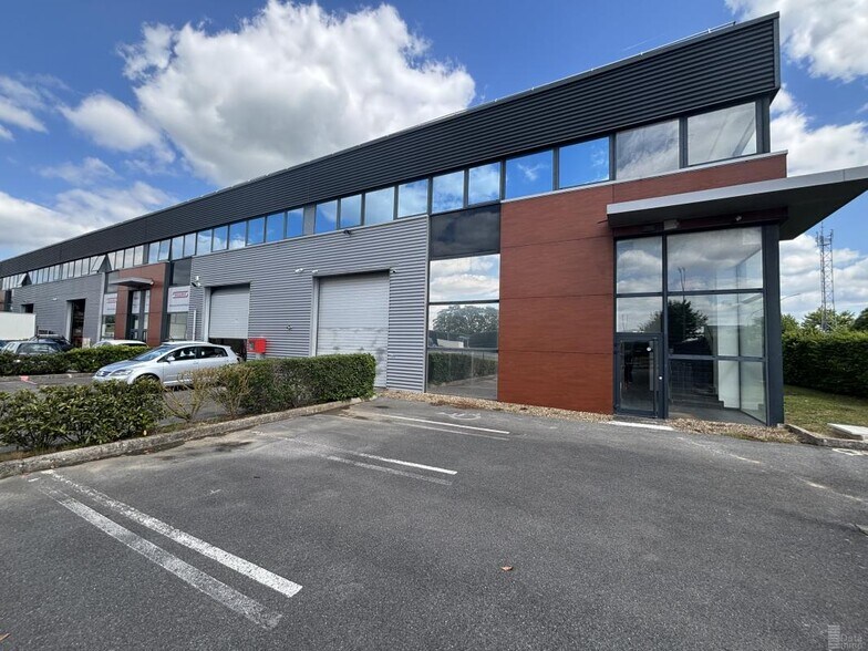 10 Rue Marcellin Berthelot, Mitry-Mory for lease - Building Photo - Image 1 of 13