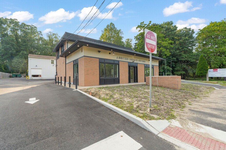 138 Lakeview Dr, Gibbsboro, NJ for sale - Building Photo - Image 3 of 36